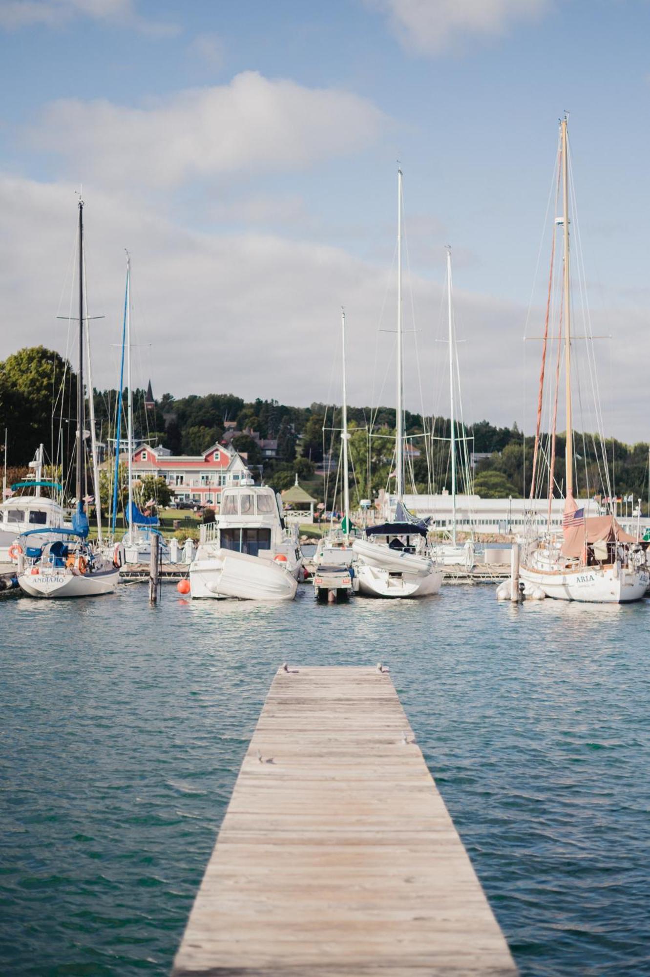 St. James Social Bayfield Extérieur photo